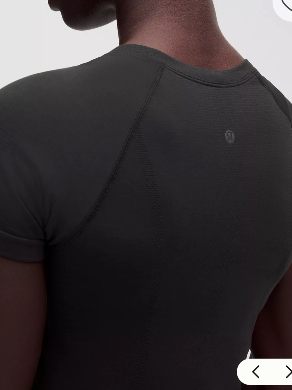 Swiftly Tech Short-Sleeve Shirt 2.0
Hip Length size 6